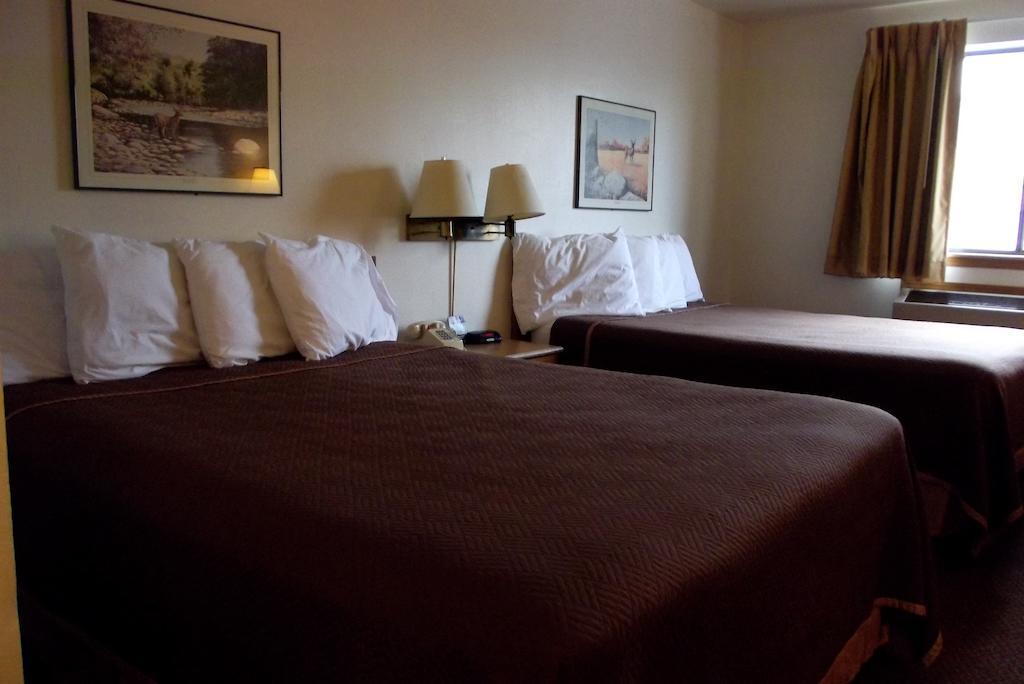 Travelodge By Wyndham Elko Nv Habitación foto